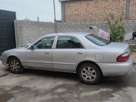 Mazda 626, 2001