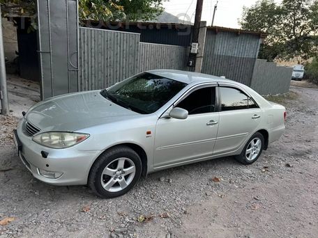 Toyota Camry, 2005
