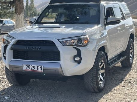 Toyota 4Runner, 2020 — сүрөт 8