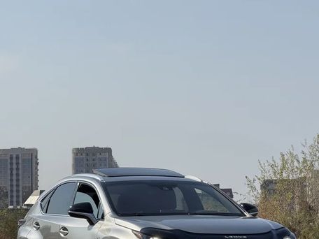 Lexus NX, 2019 — 照片 1