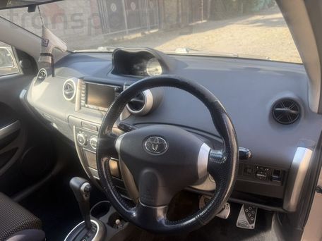 Toyota Ist, 2003 — 照片 7