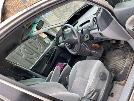 Toyota Estima, 2002 — 照片 3