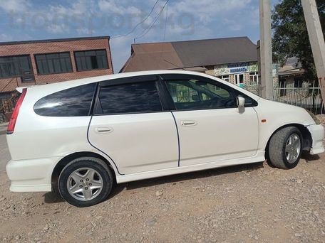 Honda Stream, 2001 — photo 1