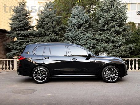 BMW X7, 2023 — photo 3