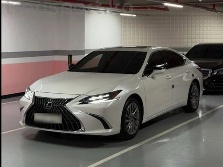 Lexus ES, 2022 — photo 4