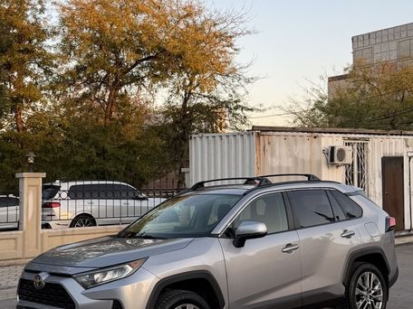 Toyota RAV4, 2019 — photo 2