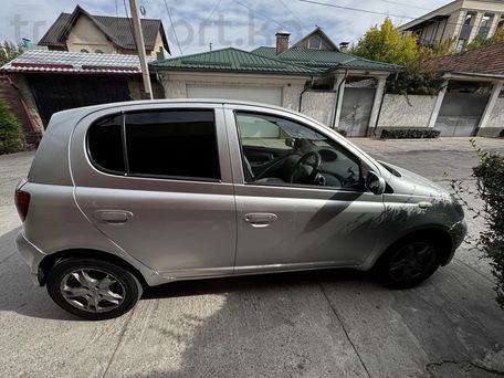 Toyota Vitz, 2001 — photo 3