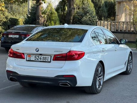 BMW 5 серии, 2020 — 照片 6