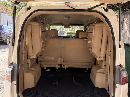 Honda Stepwgn, 2005 — photo 9