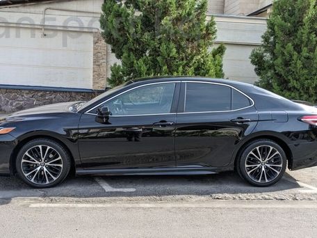 Toyota Camry, 2018 — 照片 6