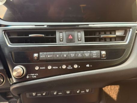 Lexus ES, 2023 — сүрөт 7
