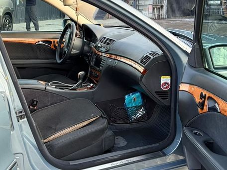 Mercedes-Benz E-Class, 2005 — photo 5