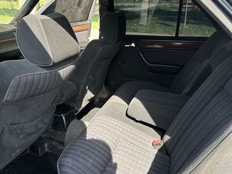Mercedes-Benz 220 (W187), 1993 — сүрөт 11