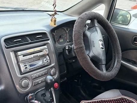 Honda Stream, 2003 — фото 3