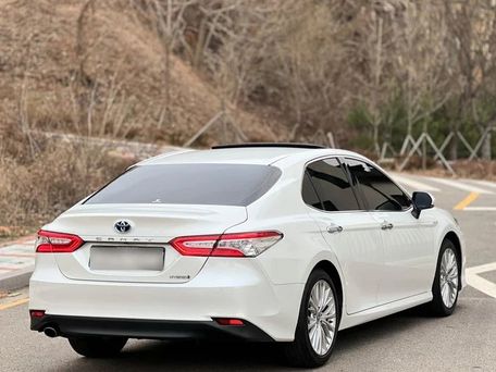 Toyota Camry, 2020 — фото 11