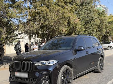 BMW X7, 2021 — photo 2