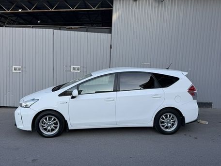 Toyota Prius v (+), 2018 — фото 13