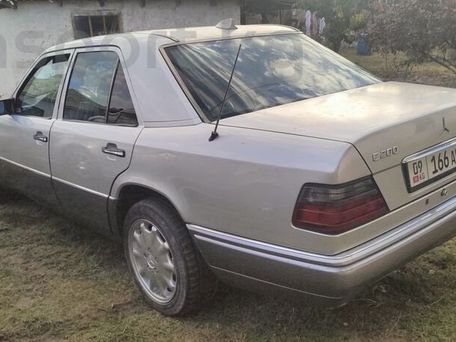 Mercedes-Benz W124, 1994 — фото 12