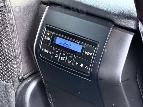 Toyota Land Cruiser Prado, 2022 — 照片 10