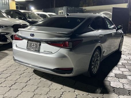 Lexus ES, 2019 — 照片 5