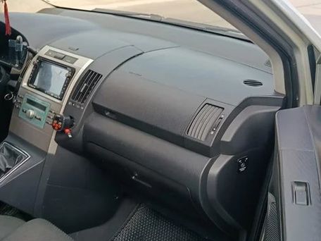 Toyota Corolla Verso, 2005 — photo 3