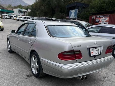 Mercedes-Benz E-Class, 2001 — photo 12