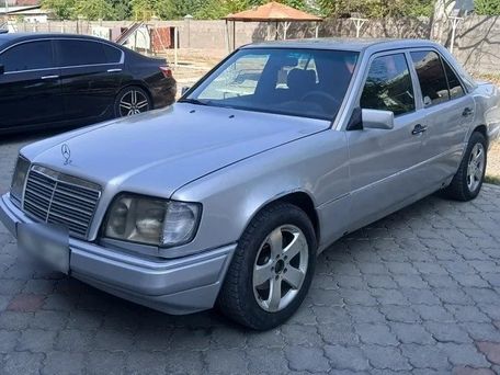 Mercedes-Benz W124, 1984 — фото 2