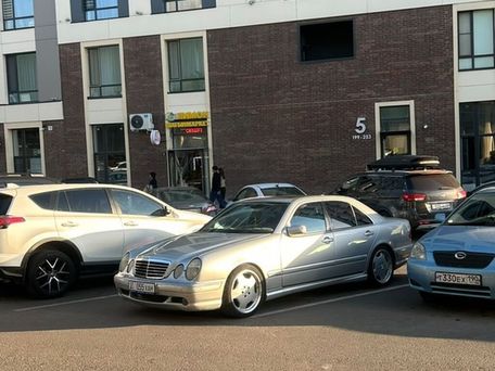 Mercedes-Benz E-Класс, 2003