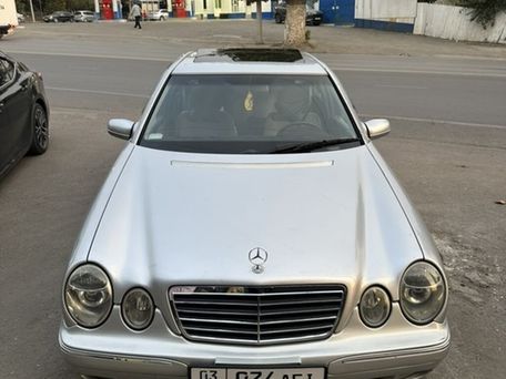Mercedes-Benz E-Class, 2001 — photo 14