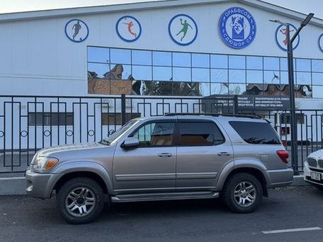 Toyota Sequoia, 2006 — photo 2