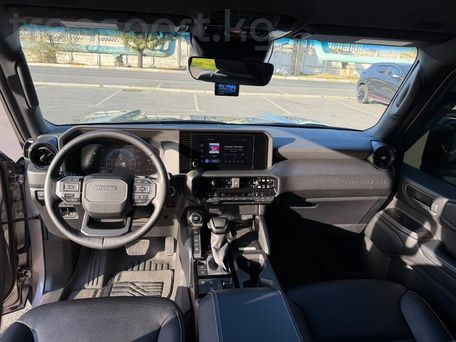 Toyota Land Cruiser Prado, 2024 — photo 7