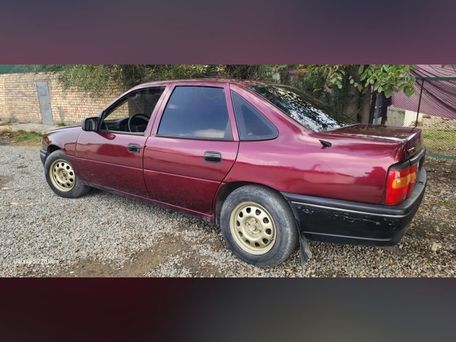 Opel Vectra, 1991 — сүрөт 3