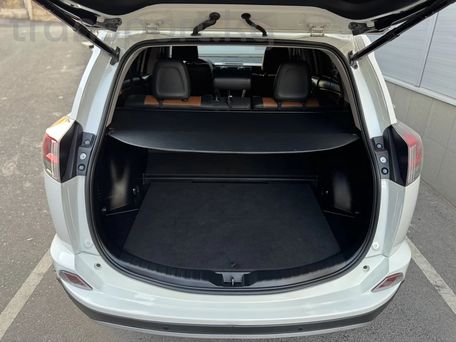 Toyota RAV4, 2018 — photo 10