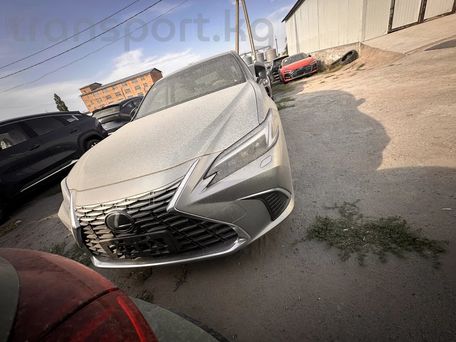 Lexus ES, 2025
