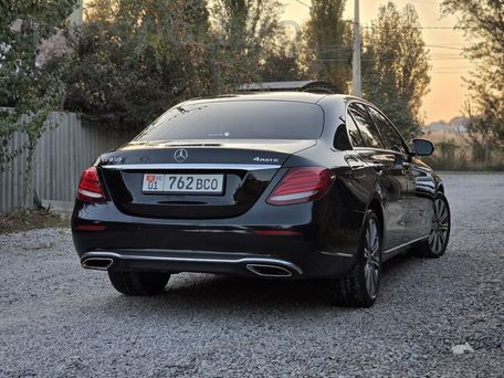 Mercedes-Benz E-Class, 2020 — photo 3