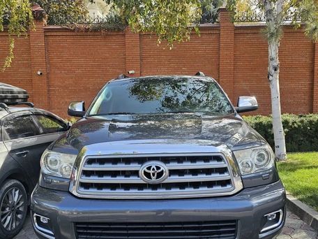 Toyota Sequoia, 2008 — photo 1