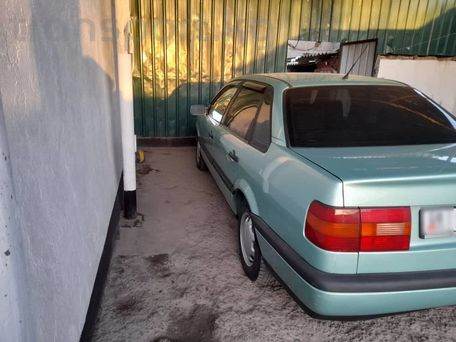 Volkswagen Passat, 1994 — photo 1