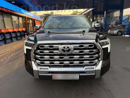 Toyota Tundra, 2023 — photo 1