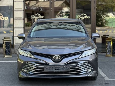 Toyota Camry, 2018
