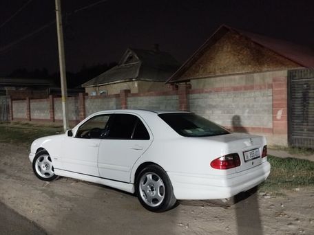 Mercedes-Benz E-Class, 2001 — photo 5