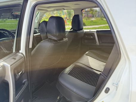 Toyota 4Runner, 2017 — сүрөт 9