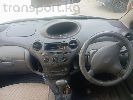 Toyota Vitz, 2000 — 照片 7