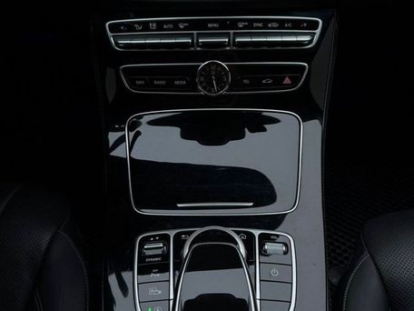 Mercedes-Benz E-Класс, 2019 — 照片 7