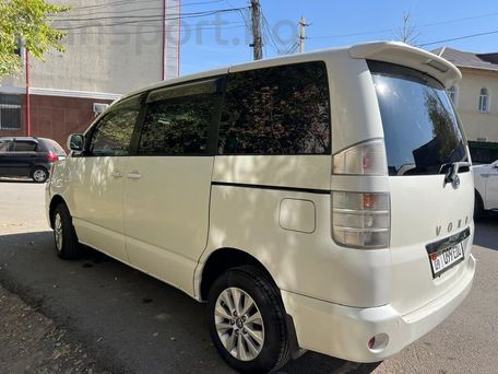 Toyota Voxy, 2003 — сүрөт 4