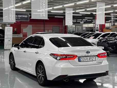Toyota Camry, 2023 — сүрөт 2