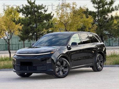 Li Auto (Lixiang) L6, 2024 — photo 3