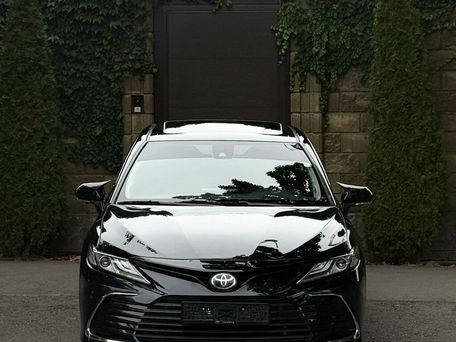 Toyota Camry, 2022 — photo 2
