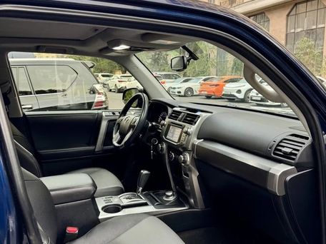 Toyota 4Runner, 2019 — фото 8