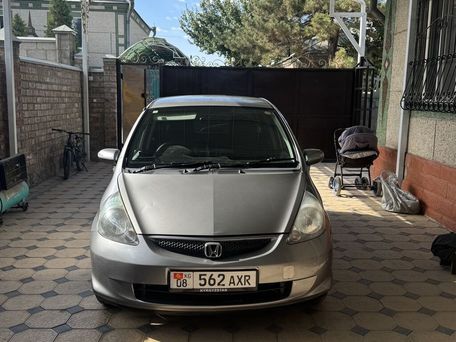 Honda Fit, 2004 — photo 2