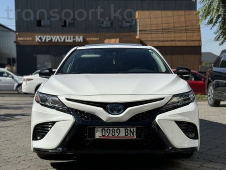Toyota Camry, 2019 — photo 1